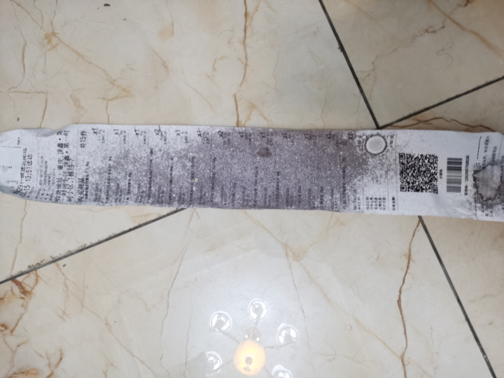 热敏纸碰到酒精为什么会变黑？